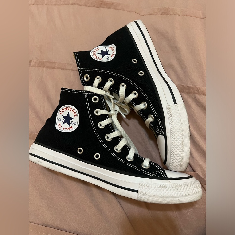 black high top chuck taylor converse